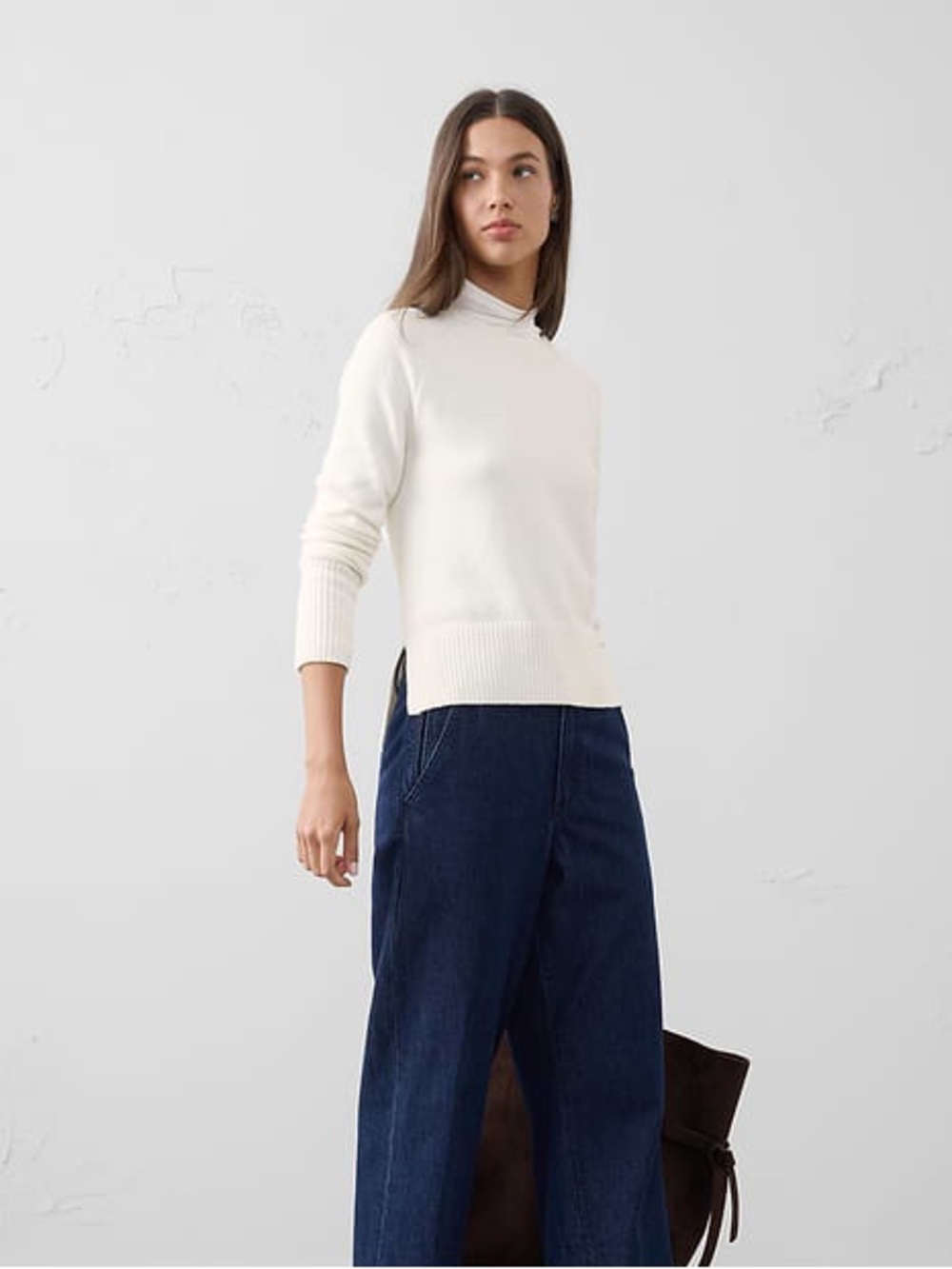 NWT Banana Republic Factory Ivory Perfect Soft Crewneck Sweater size S